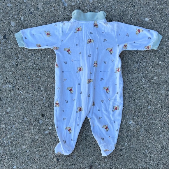 Disney Winnie the Pooh Cream and Green Kids Footie - Picture 2 of 8